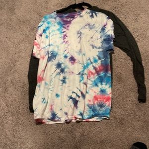 Tie dye gildan t shirt
